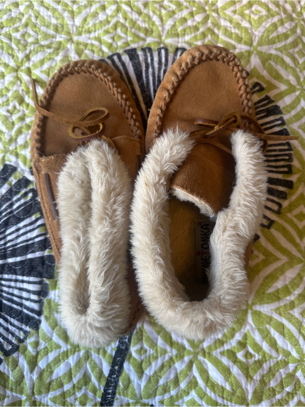 Minnetonka Tan Suede Moccasin Slippers with Cream Lining